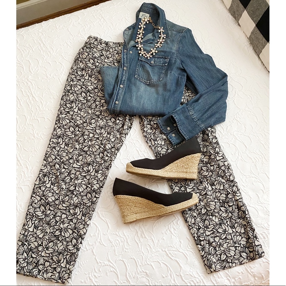 Talbot’s Curvy Floral Linen Capri Pants Size 8 - Picture 2 of 7